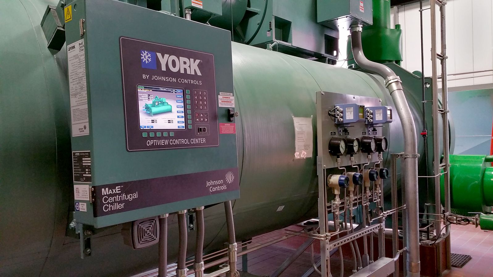 York water chiller with status display panel and data feed